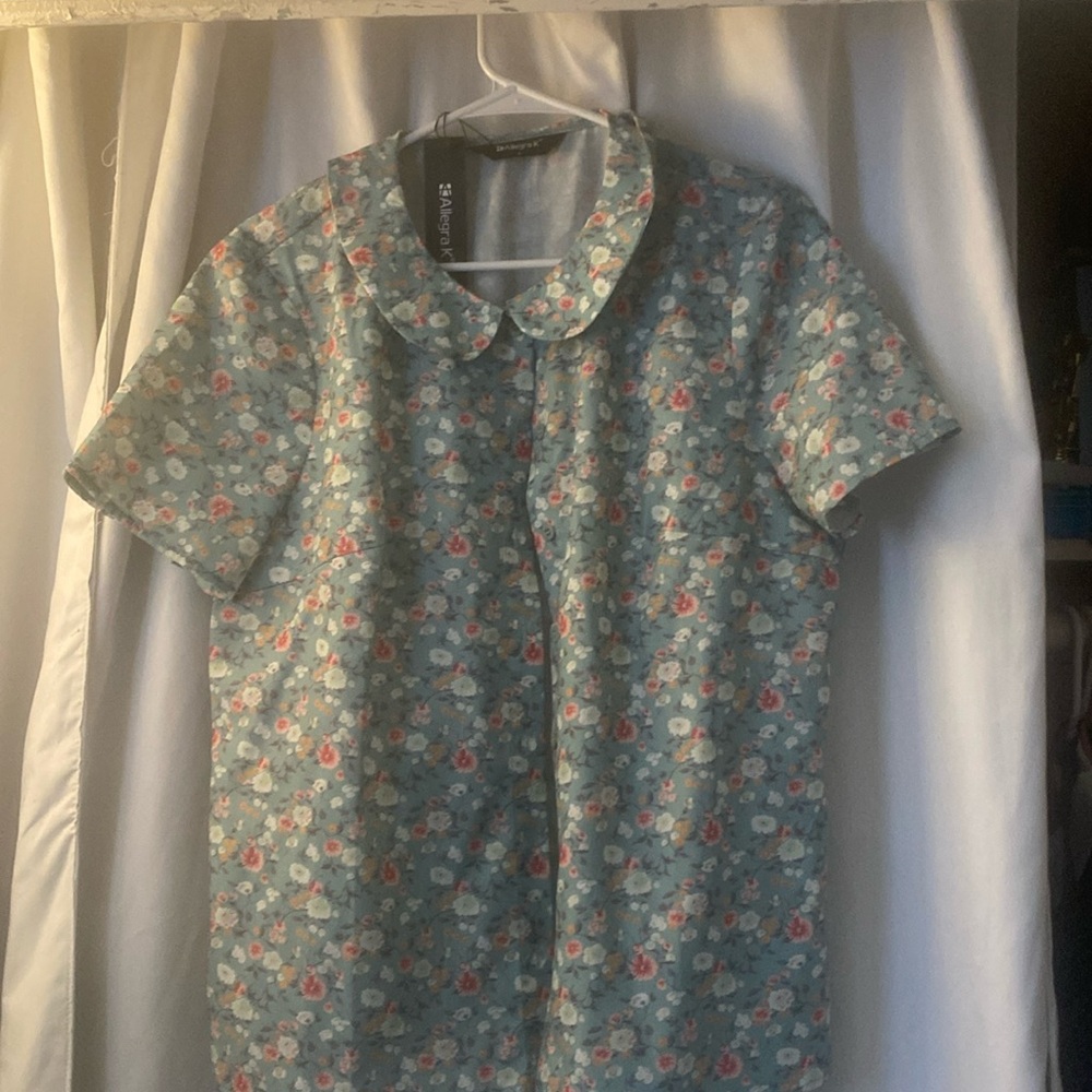Green floral blouse with tags!!
